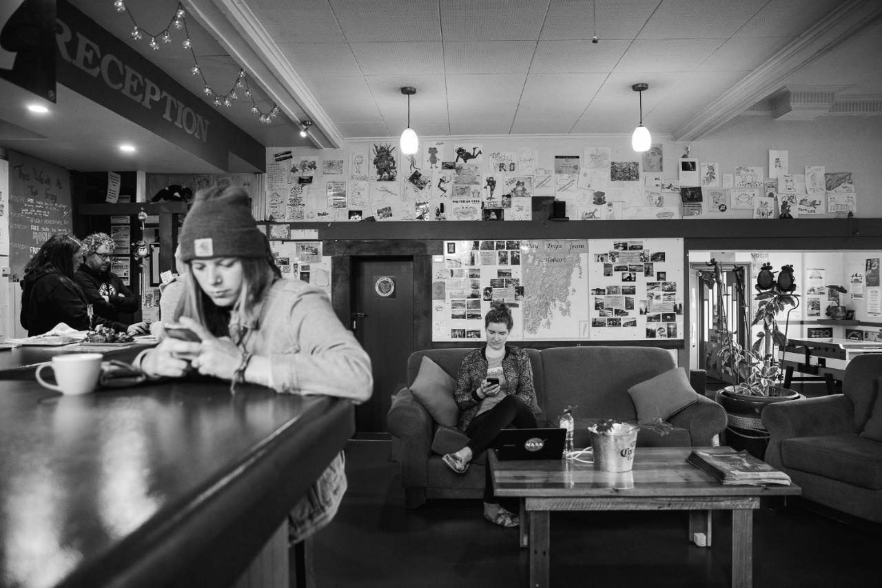 The Pickled Frog Hostel โฮบาร์ต ภายนอก รูปภาพ