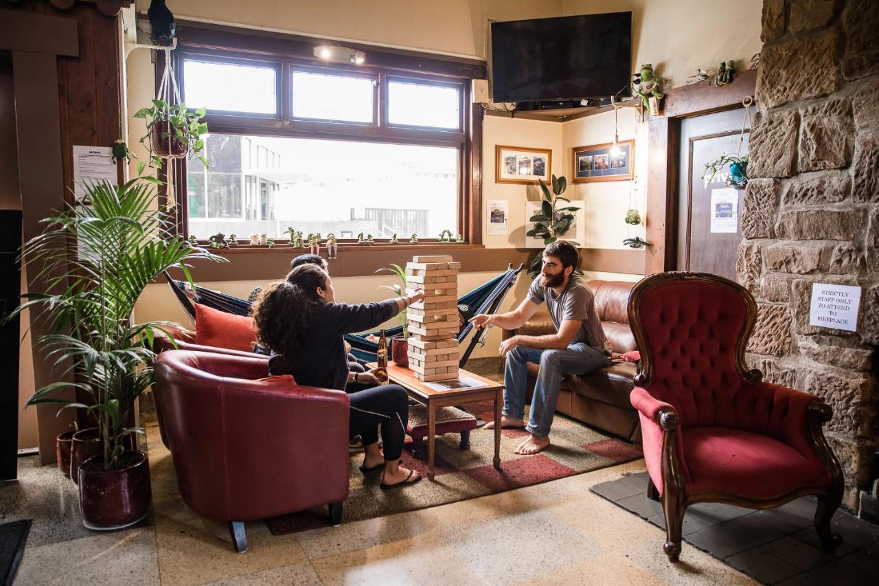 The Pickled Frog Hostel โฮบาร์ต ภายนอก รูปภาพ