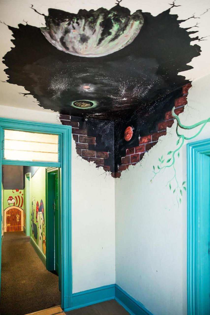 The Pickled Frog Hostel โฮบาร์ต ภายนอก รูปภาพ