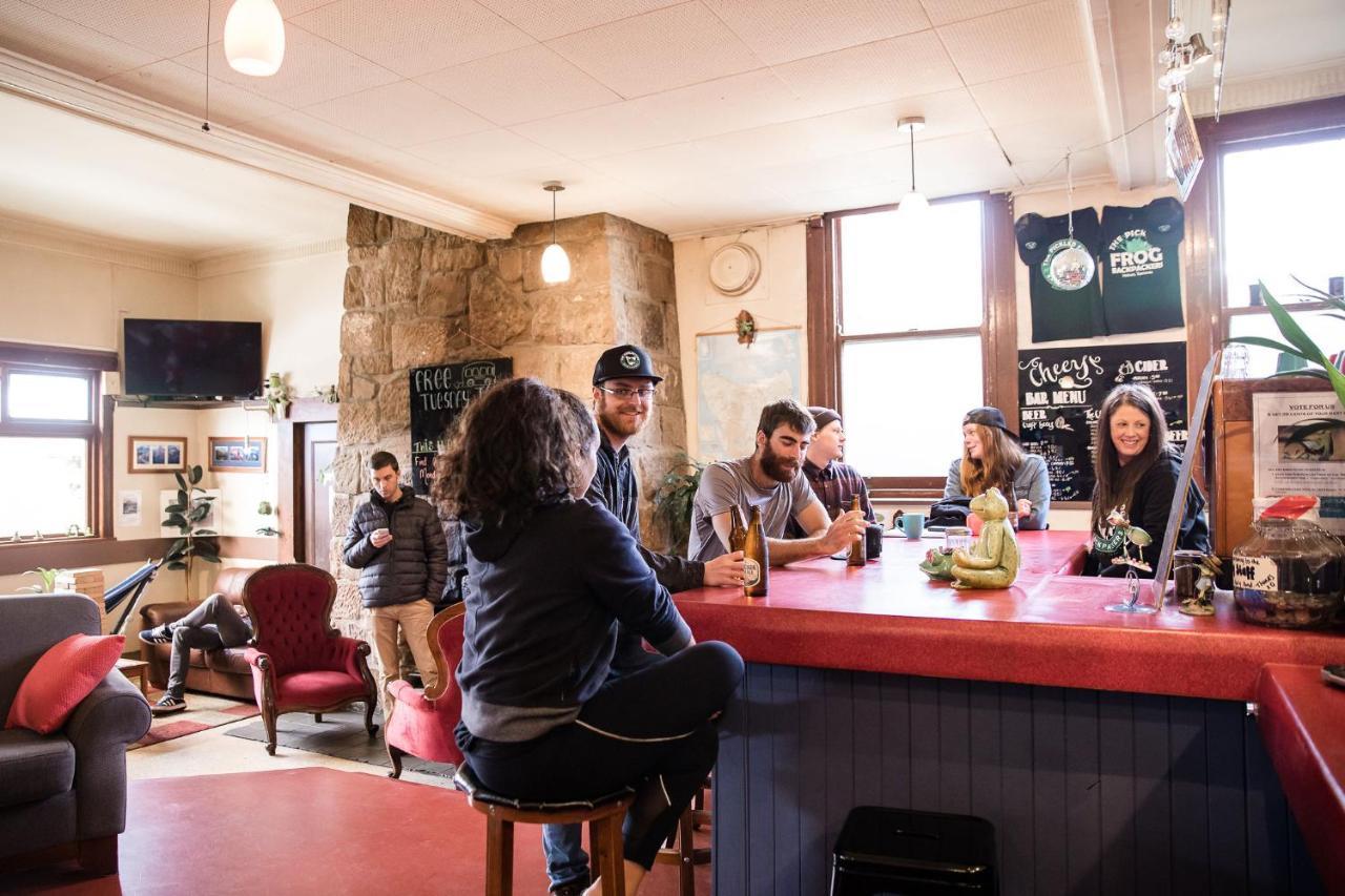 The Pickled Frog Hostel โฮบาร์ต ภายนอก รูปภาพ